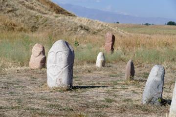 2015 09 06 090821 balasagun balbals steinfiguren2 2015 09 06 090821 balasagun balbals steinfiguren2