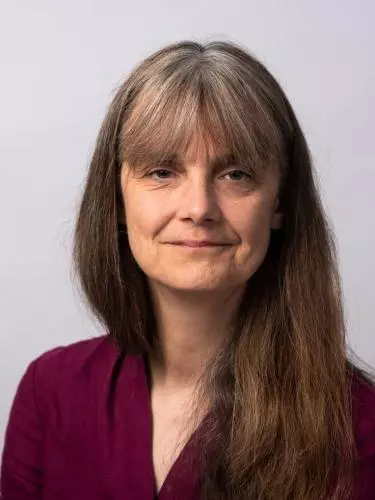 Dr Catherine Holmes