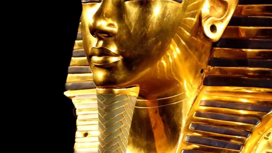 ancient death mask egypt 33571
