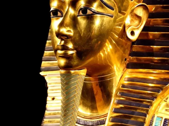 ancient death mask egypt 33571