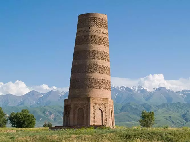 Burana Tower by Evgeni Zotov CC BY-NC-ND 2.0