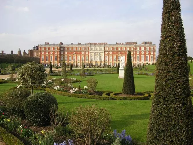 Christopher Wren's buildings at Hampton Court Palace